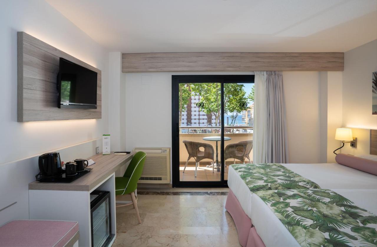 Double Room Avenue View