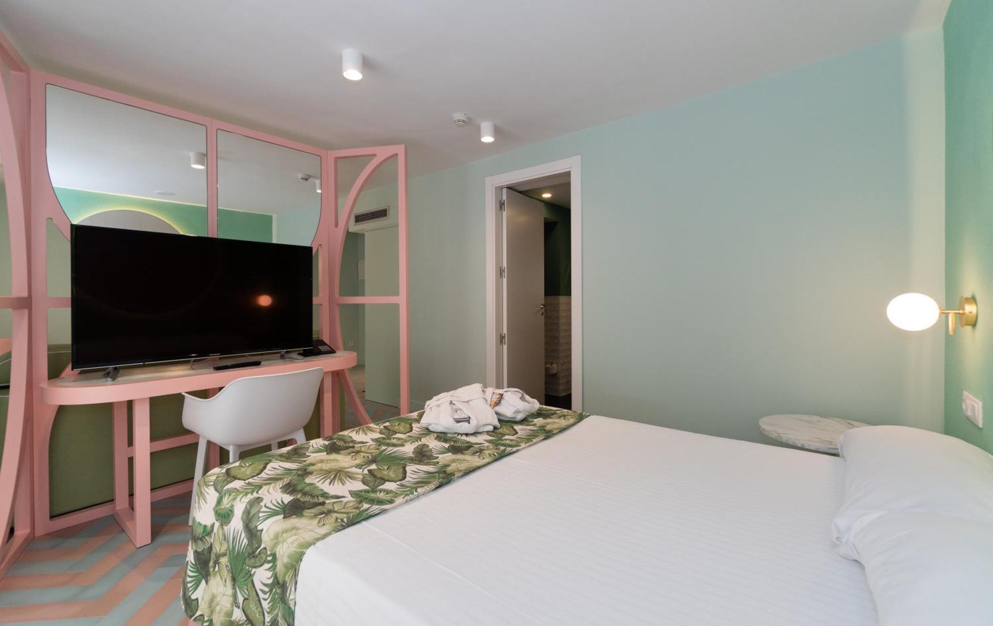 Junior Suite Avenue View